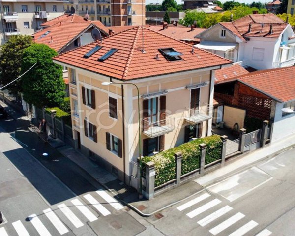casa indipendente in vendita a Pinerolo