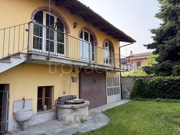 appartamento in vendita a Pinerolo in zona Baudenasca