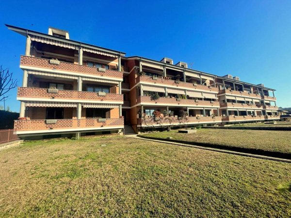 appartamento in vendita a Pinerolo in zona Abbadia Alpina