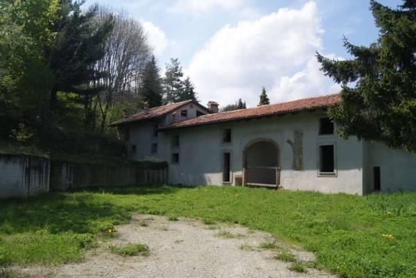 casa indipendente in vendita a Pinerolo in zona Losani