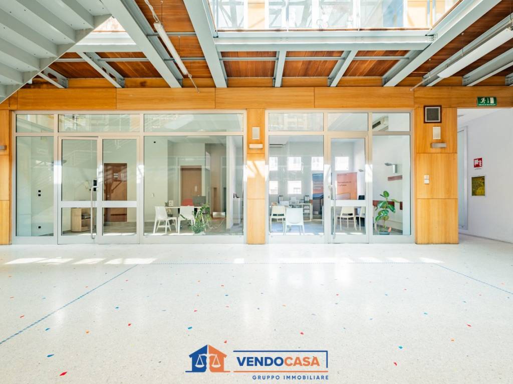 negozio in vendita a Pinerolo