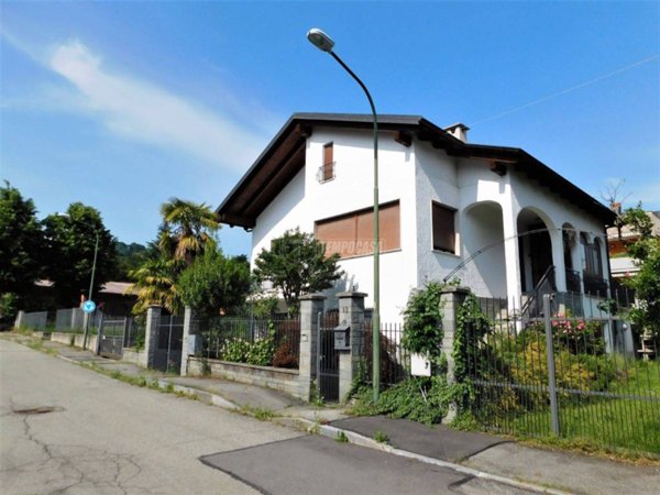 casa indipendente in vendita a Pinerolo
