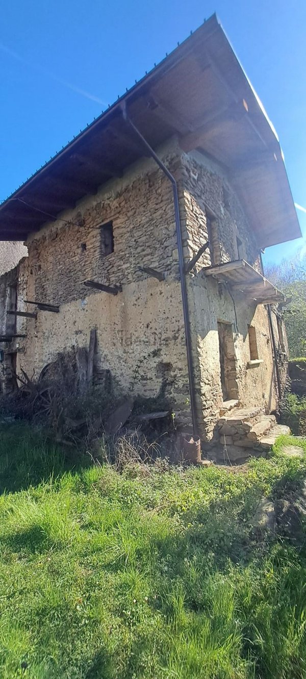 rudere in vendita a Pinerolo