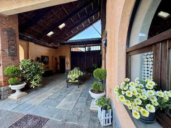 casa indipendente in vendita a Pinerolo