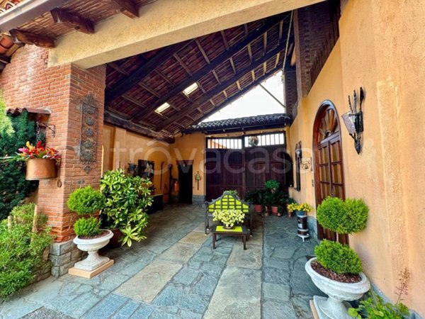 casa indipendente in vendita a Pinerolo in zona Baudenasca