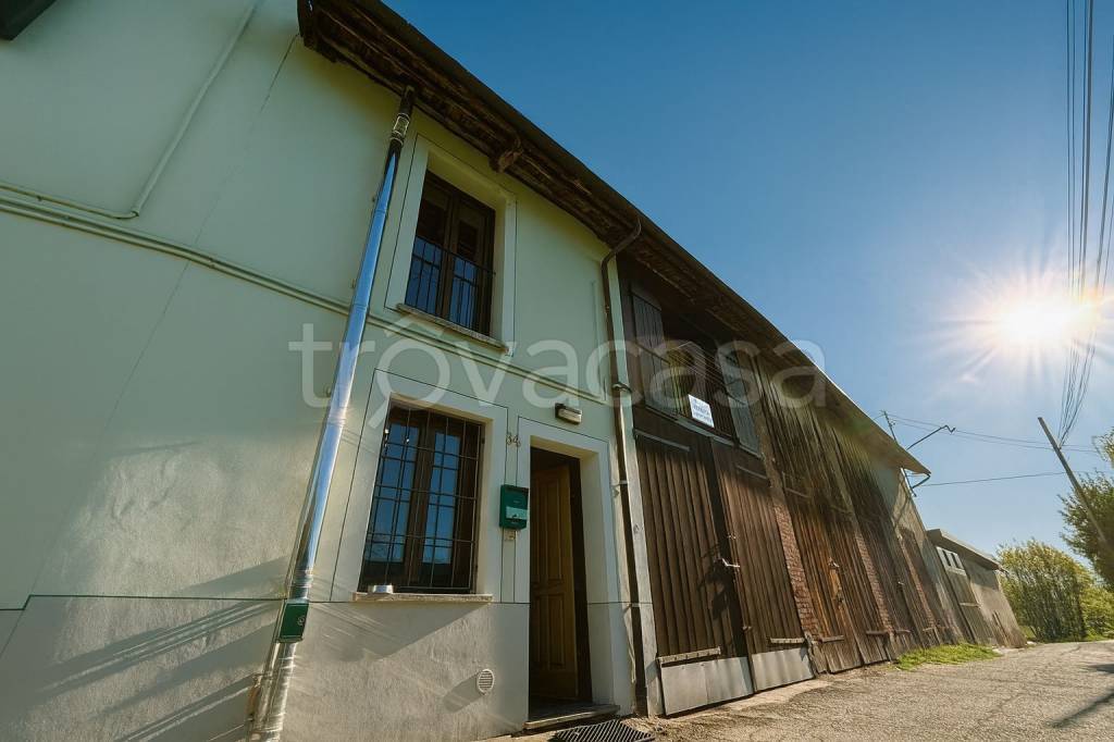 casa indipendente in vendita a Pinerolo