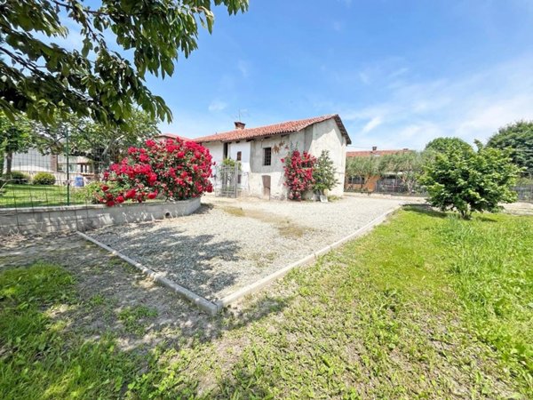 casa indipendente in vendita a Pinerolo in zona Ainana