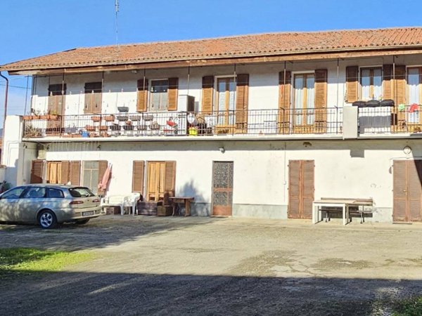 appartamento in vendita a Pinerolo in zona Riva