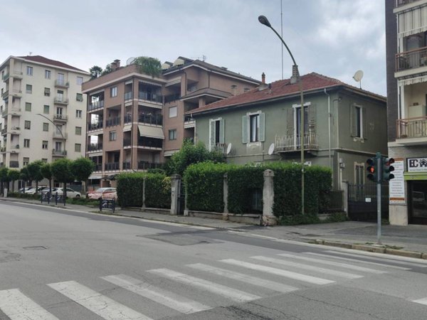 intera palazzina in vendita a Pinerolo
