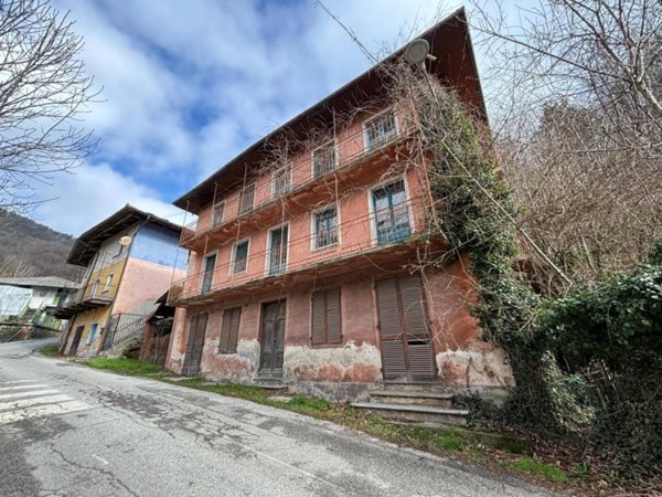 casa indipendente in vendita a Pinerolo