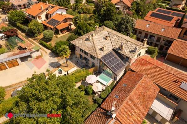 casa indipendente in vendita a Pinerolo in zona Riva