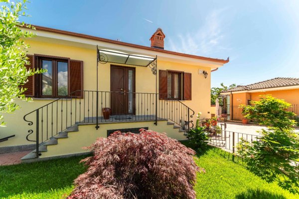casa indipendente in vendita a Pinerolo