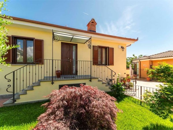 casa indipendente in vendita a Pinerolo