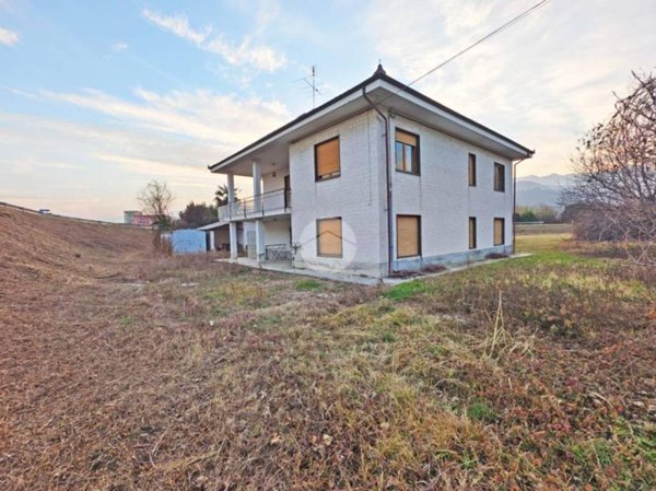 casa indipendente in vendita a Pinerolo in zona Abbadia Alpina