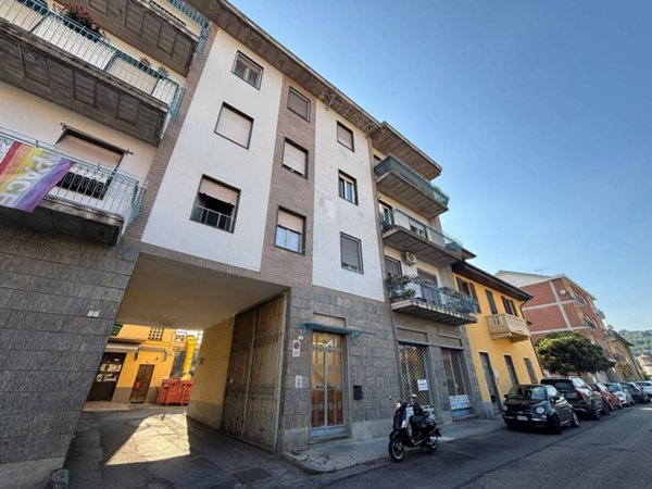 negozio in vendita a Pinerolo