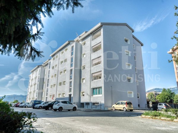 appartamento in vendita a Pinerolo in zona Baudenasca