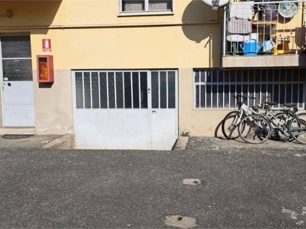 locale commerciale in vendita a Pinerolo