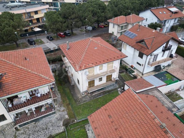 casa indipendente in vendita a Pinerolo in zona Abbadia Alpina