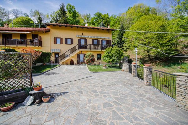 casa indipendente in vendita a Pinerolo