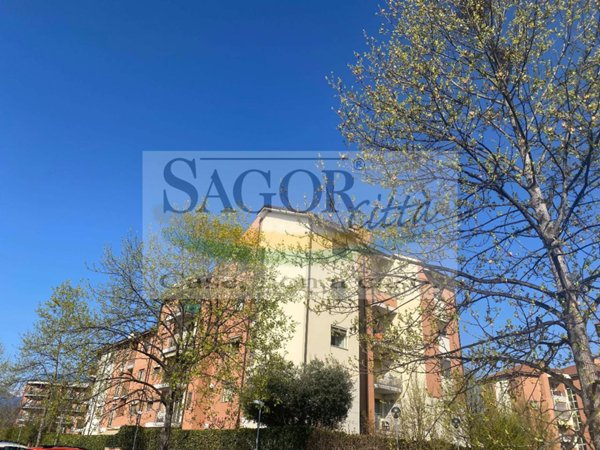 appartamento in vendita a Pinerolo in zona Baudenasca