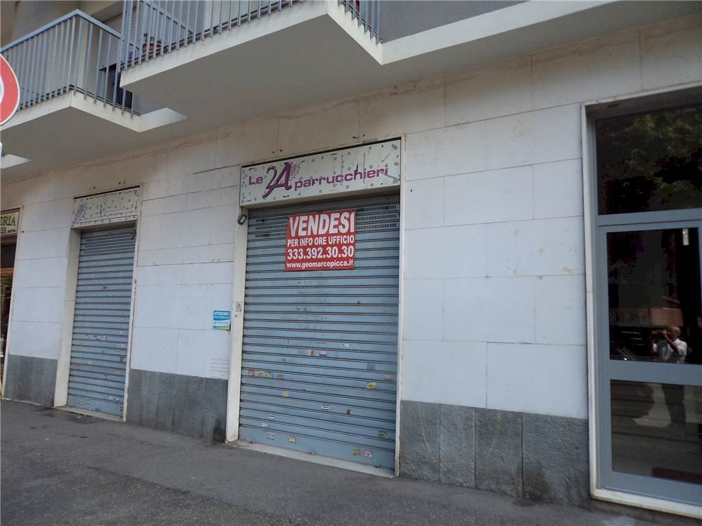locale commerciale in vendita a Pinerolo