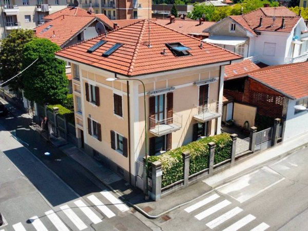 casa indipendente in vendita a Pinerolo