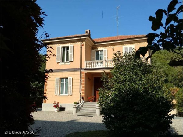 casa indipendente in vendita a Pinerolo