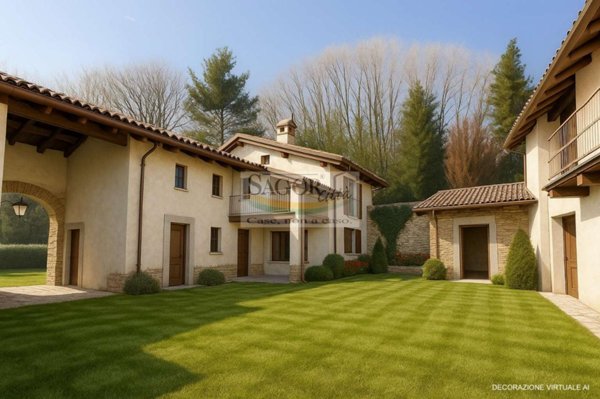 casale in vendita a Pinerolo