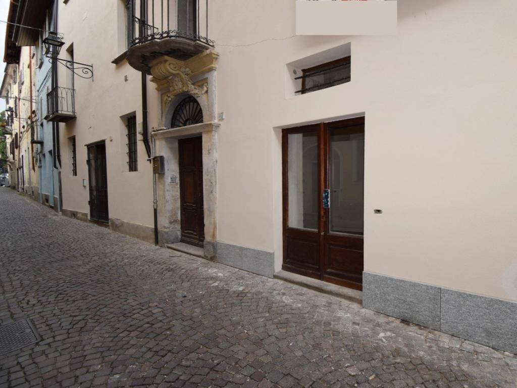 negozio in vendita a Pinerolo