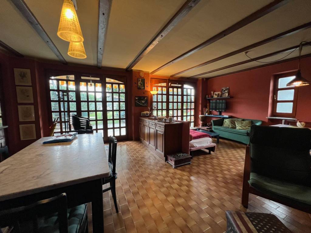 casa indipendente in vendita a Pinerolo in zona Baudenasca