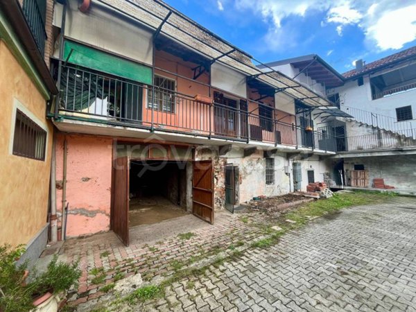 casa indipendente in vendita a Pinerolo in zona Abbadia Alpina