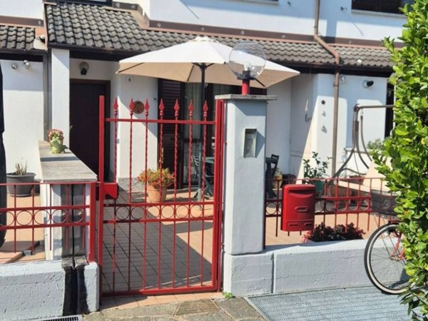 casa indipendente in vendita a Pinerolo