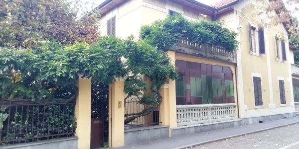 casa indipendente in vendita a Pinerolo