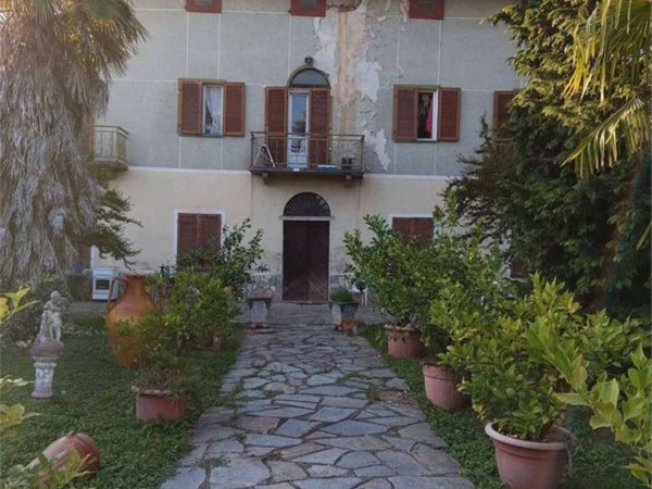 casa indipendente in vendita a Pinerolo in zona Riva