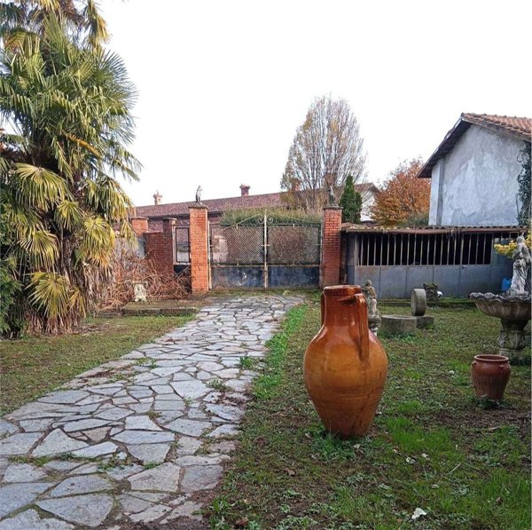 casa indipendente in vendita a Pinerolo in zona Case Nuove