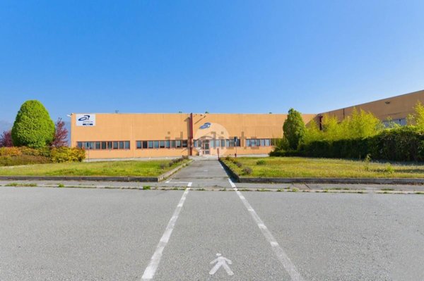 capannone in vendita a Pinerolo