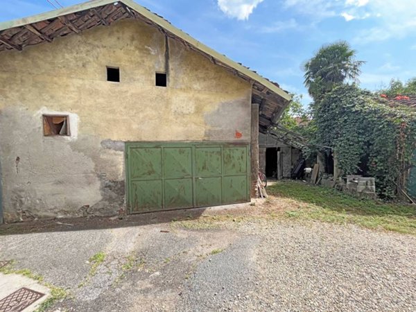 appartamento in vendita a Pinerolo in zona Riva