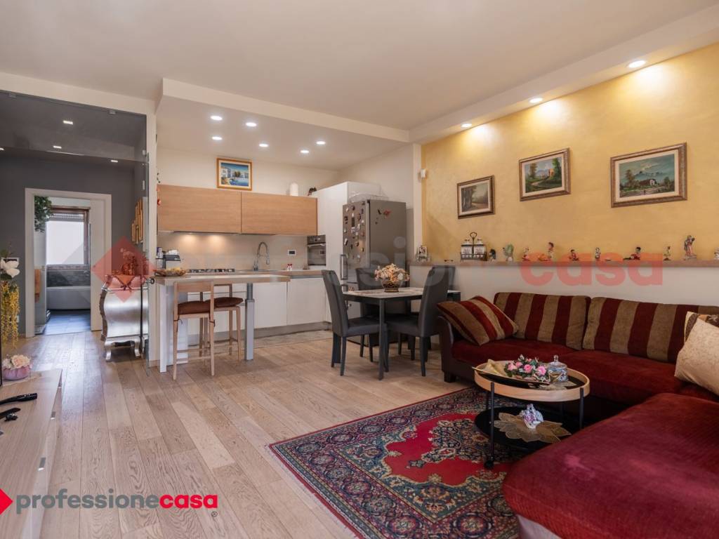 appartamento in vendita a Pinerolo in zona Abbadia Alpina