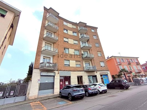 negozio in vendita a Pinerolo