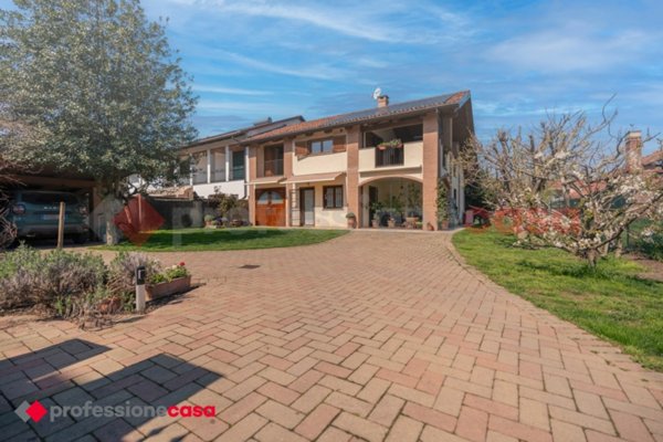 casa indipendente in vendita a Pinerolo in zona Baudenasca