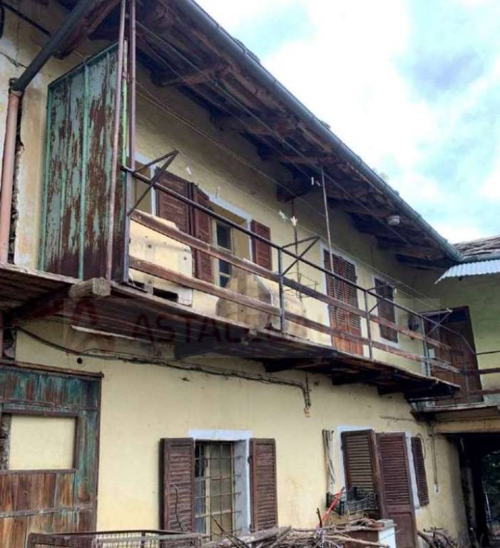 casa indipendente in vendita a Pinerolo in zona Abbadia Alpina