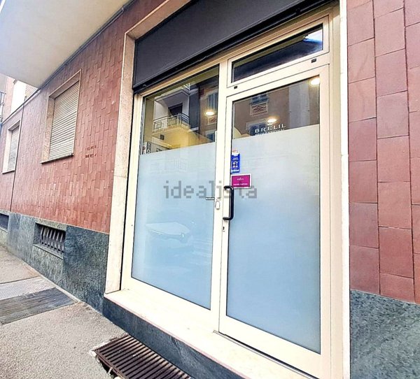 locale commerciale in vendita a Pinerolo