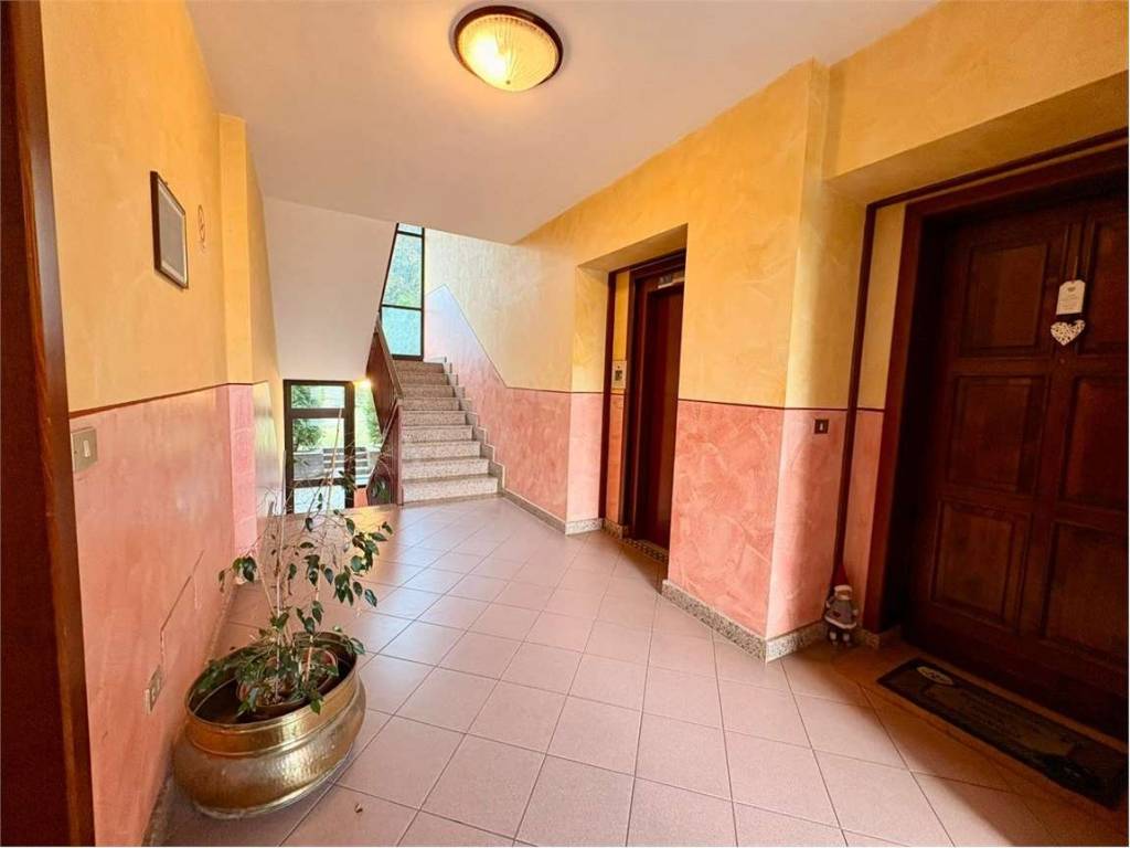 appartamento in vendita a Pinerolo in zona Abbadia Alpina