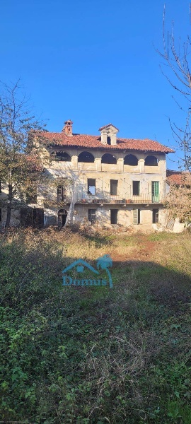 casale in vendita a Pinerolo in zona Riva