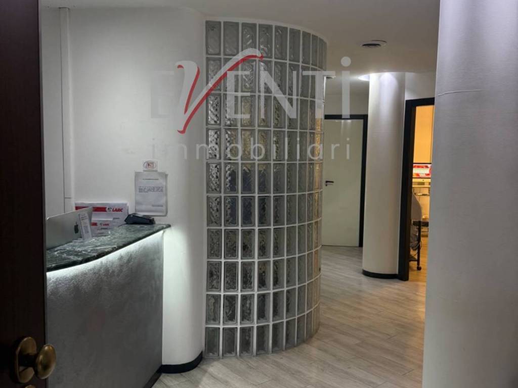 ufficio in vendita a Pinerolo