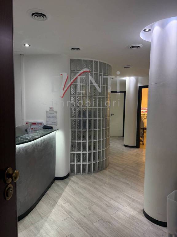 ufficio in vendita a Pinerolo