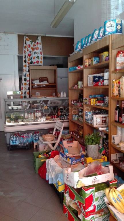 negozio in vendita a Pinerolo