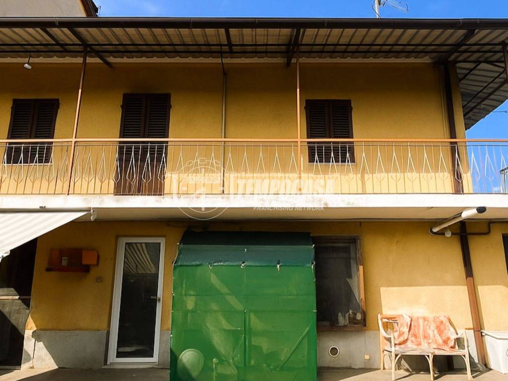 casa indipendente in vendita a Pinerolo in zona Riva