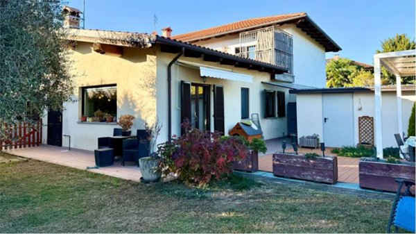 casa indipendente in vendita a Pinerolo