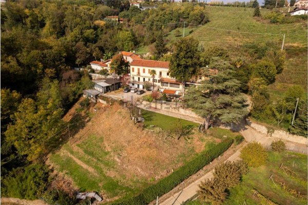 casa indipendente in vendita a Pinerolo